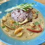 ヘルシーペンギンカフェ - YELLOW THAI QUINOA CURRY(GF)(\950)　イエロータイキヌアカレー