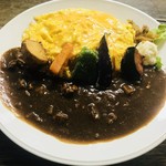 くまげら - オムホエーカレー