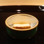 弧玖 - 大根と厚揚げの冷製おでん