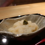 弧玖 - 天然の勘八 吹雪仕立て 酢漬けのケッパー乗せアップ