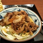 丸亀製麺 - 牛山盛りぶっかけうどん