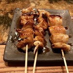 串焼家 夢丸 - 鶏皮と白コロ串
