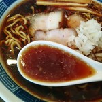 麺酒盗ざい八 - 漆黒のスープは濃度も塩分も濃くない！