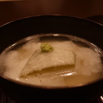 おが和 - 冬瓜の鮑出汁のお椀 とろろ仕立てアップ