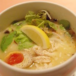 蔭山樓 - 鶏白湯ラーメン