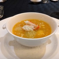 スーツァン・レストラン陳 渋谷店 - カニの旨味を凝縮したスープで煮込んだ冬瓜の料理
