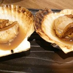 サカナズキ。 - 料理写真:ホタテ貝の醤油焼き、今日は、鍋の変わりにこれを注文!