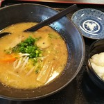 料理 小味道 - とちぎ味噌ラーメン餃子セットの　とちぎ味噌ラーメンとライス(2018.07.21)