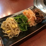 紅梅園 - H.30.6.10.夜 ナムル 450円税別