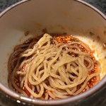 イチリン ハナレ - 山椒を練り込んだ麺をよだれ鶏のタレで