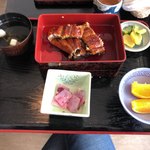 いづも屋 - うなぎ四切の定食