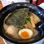 博多とんこつラーメン　しろひげ - 