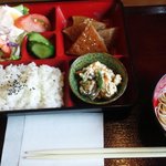 Gohan Ya Kafe Fuusha - ランチ:エビサラダサウザンドレッシング