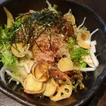 食泉 天の月 - 根野菜チップの大根サラダ