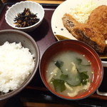 博多もつ鍋 やまや - オーダーしたメンチカツ定食