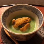 御料理 寺沢 - うすい豆のすり流しに生海胆