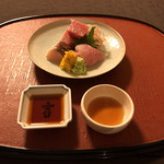 御料理 寺沢 - 醤油と自家製ポン酢と向付