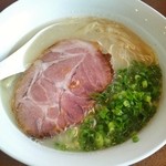 麺屋 菜々兵衛 - かやね豚骨・塩（650円）