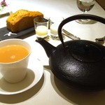 Restaurant MiYa－Vie - 南部鉄風の急須で出てくる紅茶