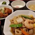 東海苑 - 八宝菜ランチ。