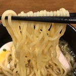 旨唐揚げと居酒メシ ミライザカ - 鶏だし葱塩ラーメン 麺