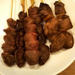 鳥近 - すなぎも（180円），はつ（180円），ナンコツ（160円）， ねぎ間串（180円），きも焼き（170円），やきとり（140円）