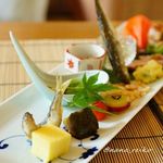 白金台こばやし - ひと手間もふた手間もかかった焼八寸