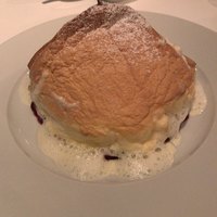 銀座 ハプスブルク・ファイルヒェン - ザルツブルガーノッケルン(切り分け後)
