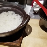 馳走 啐啄一十  - ④土鍋炊きご飯
      トリュフご飯ではない白ご飯は初めて頂きますが、炊き上がり具合の絶妙さを実感しますね。
      基本中の基本、シンプルな白ご飯が美味しい事に凄みを感じます。