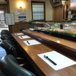 松寿し - カウンター席はこんな感じ
