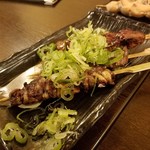 水炊き・焼鳥 とりいちず - ネギどっさりの肝盛り