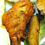 インディラ - 2011-08-08　マハラジャランチのタンドリーチキンとシークカバブ