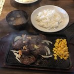 炭焼きステーキ ビーフインパクト  - 