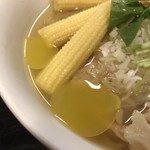 鶴麺 - 油分もあります