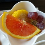 ギャラリーつくし - 嬉しいデザートフルーツ