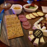 오늘와인 - 치즈플래터(チジュプレート:チーズ盛り合わせ) 18900₩