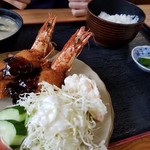 十本松ドライブイン - エビフライ定食　926円