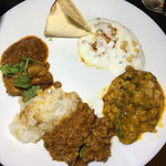 日本一小さなインド家庭料理 ドーン食堂 印度山 - 