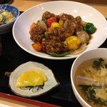 三国志 - 旬野菜黒酢酢豚 定食780円