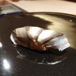 寿しの吉乃 - 新子(浜名湖産、締めて3日目)