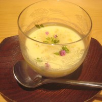 日本料理 丸しま - 先付（トウモロコシの冷製スープ）