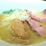 國分ラーメン食堂 - 鶏そば・塩 780円 　肩ロースレアチャーシュー 200円