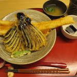 天ぷら やす田 - オプションの茄子＠200円を追加した穴子天丼＠1000円(税込み)