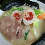 ニラなんばんらーめん 香麺 - 塩とんこつラーメン
