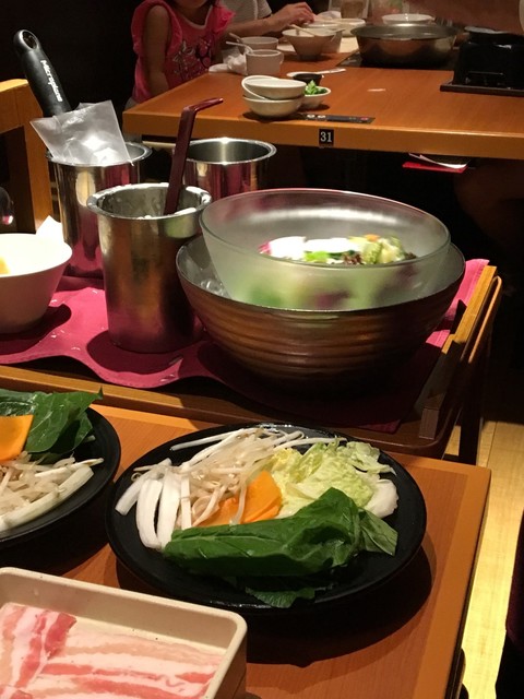 きんのぶた 箕面小野原店>