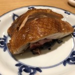 一碗水 - 米燻鶏腿(お米とお茶でスモークした鶏もも肉)