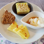 アーユルヴェーダ・カフェ ディデアン - ワンプレート・カレーセット(1500円)のおデザ ※セルフワンプレートが始まる前のもの