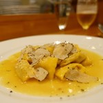 ヴィチーノ - フランス産ホロホロ鶏と放牧豚のラビオリ　