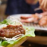 幸永 - ハラミをサンチュで