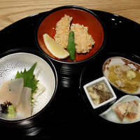銀座つる - 群馬県産マスの玄米揚げ、刺身湯葉、刺身コンニャク、小鉢3品